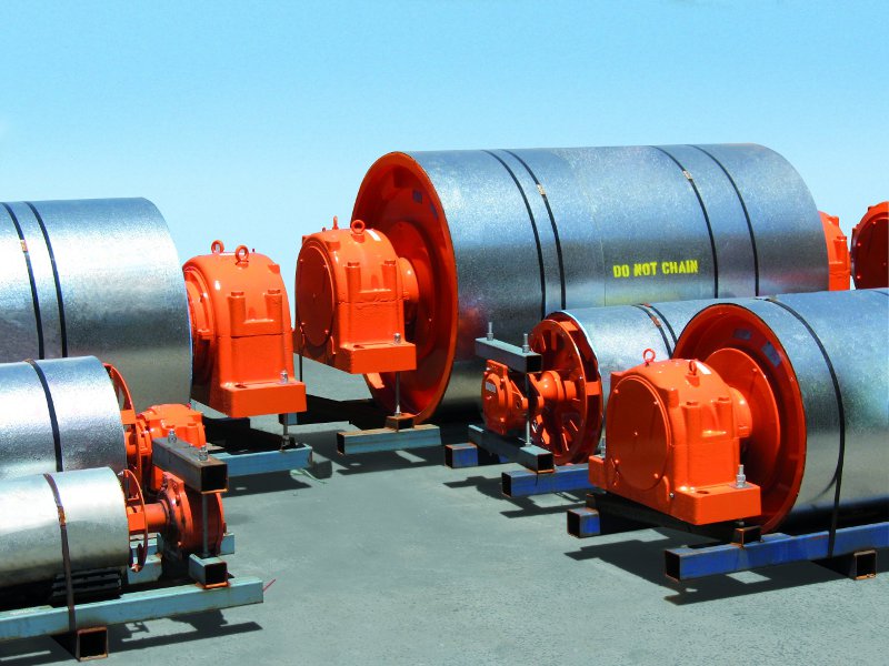 Conveyor pulleys